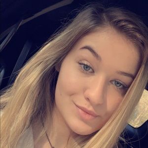 Meet your Posher, Sophi